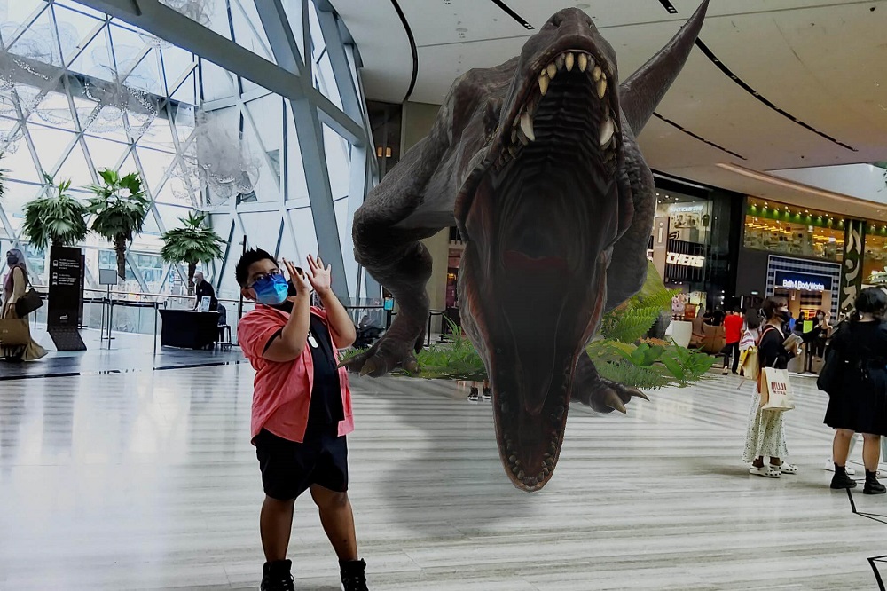 Dinosaurthemed Augmented Reality Attraction at Jewel Jewelrassic Quest 🦖